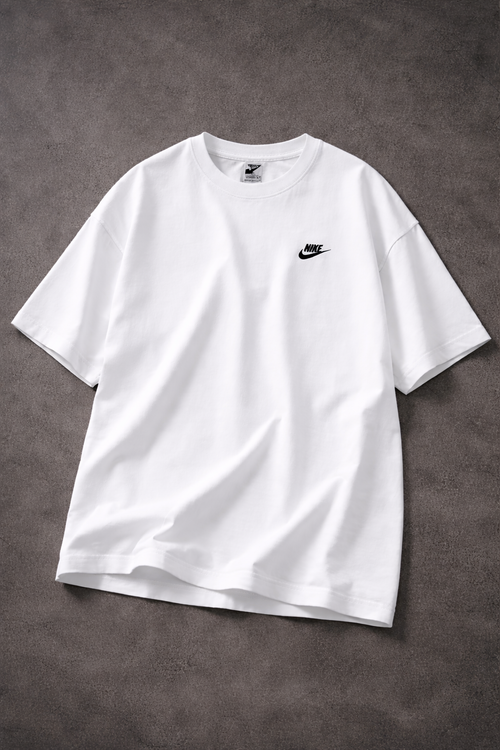 Nike Logolu "White Essential" Oversize Tişört